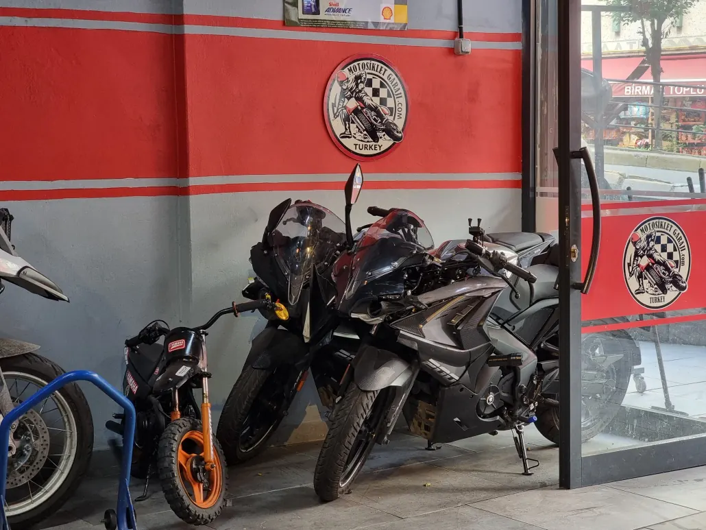 Teknisyen motosiklet servisi