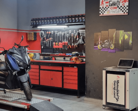 KTM Motosiklet Servisi: Orijinal Parça ve Profesyonel İşçilik